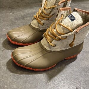 Sperry Women's Winter Boots - Brown and Tan